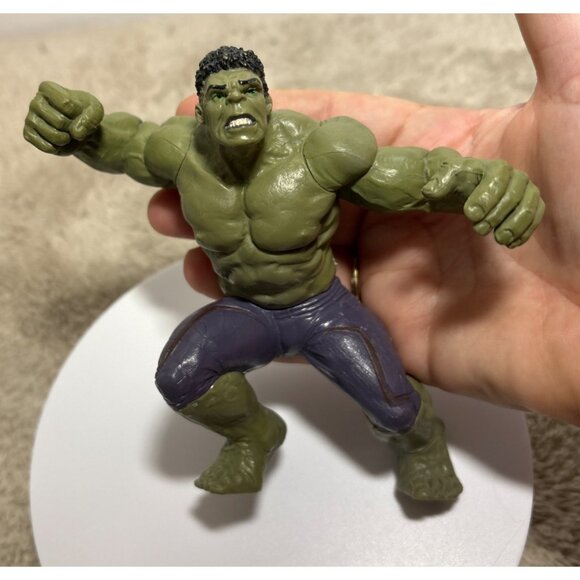 Marvel Hulk Action Figure 5" Collectible Toy - Green & Purple Design - Picture 4 of 7